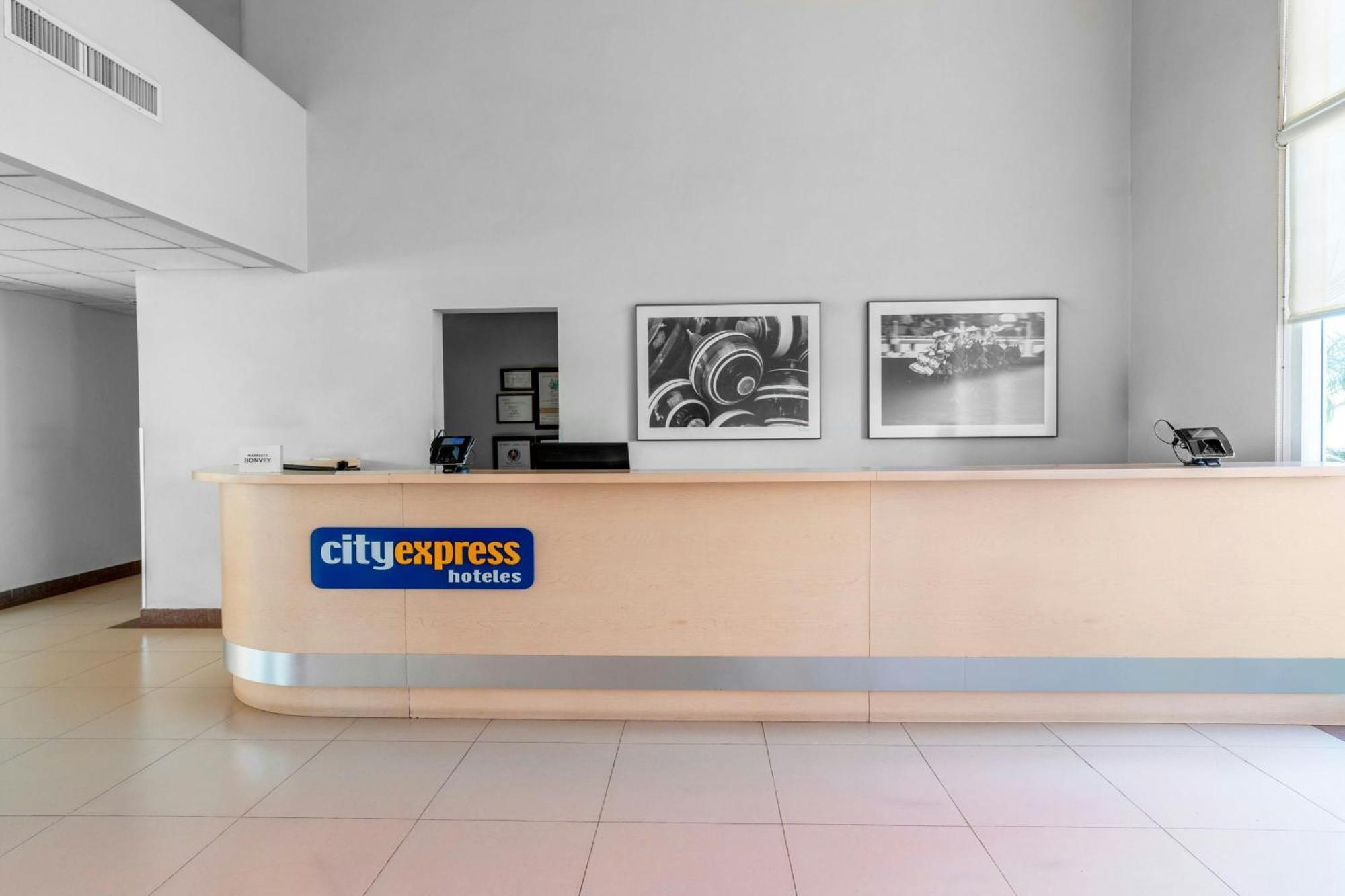 City Express By Marriott Aguascalientes Sur Εξωτερικό φωτογραφία